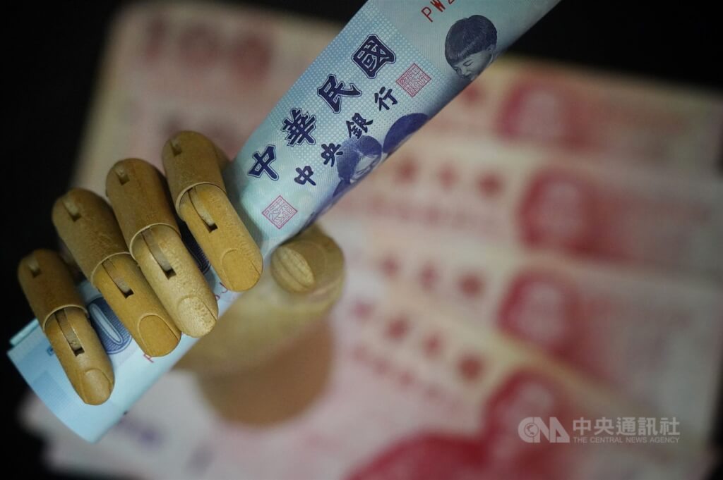 總統提明年普發現金1萬 未增加債務前提下編預算