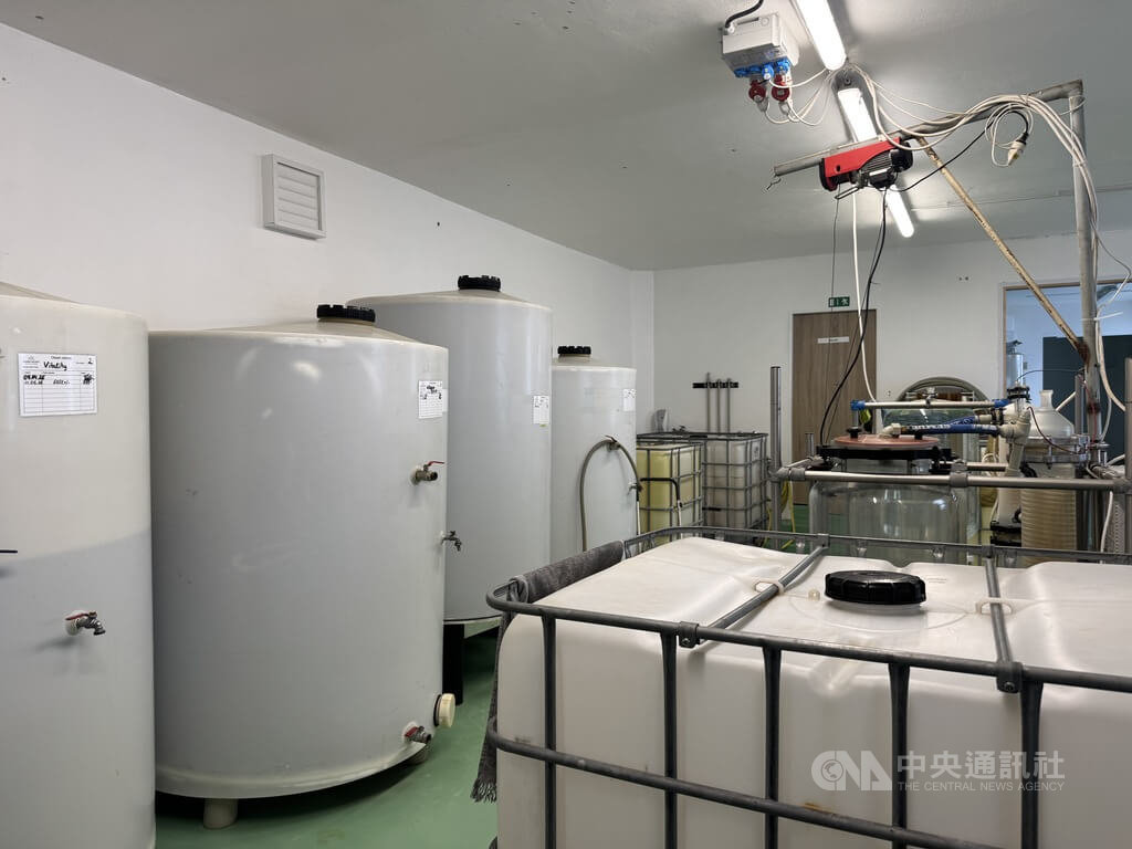 捷克庫特納霍拉酒莊採用草藥萃取