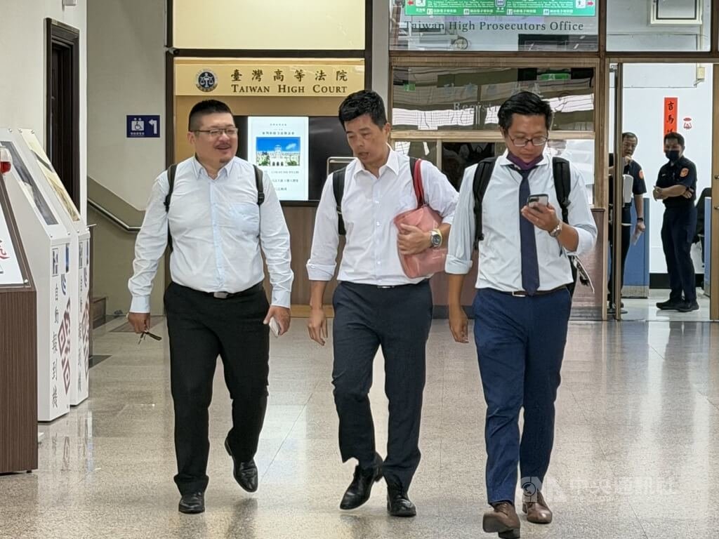 喪屍煙彈撞死警案更一審　黃國維辯護人出庭