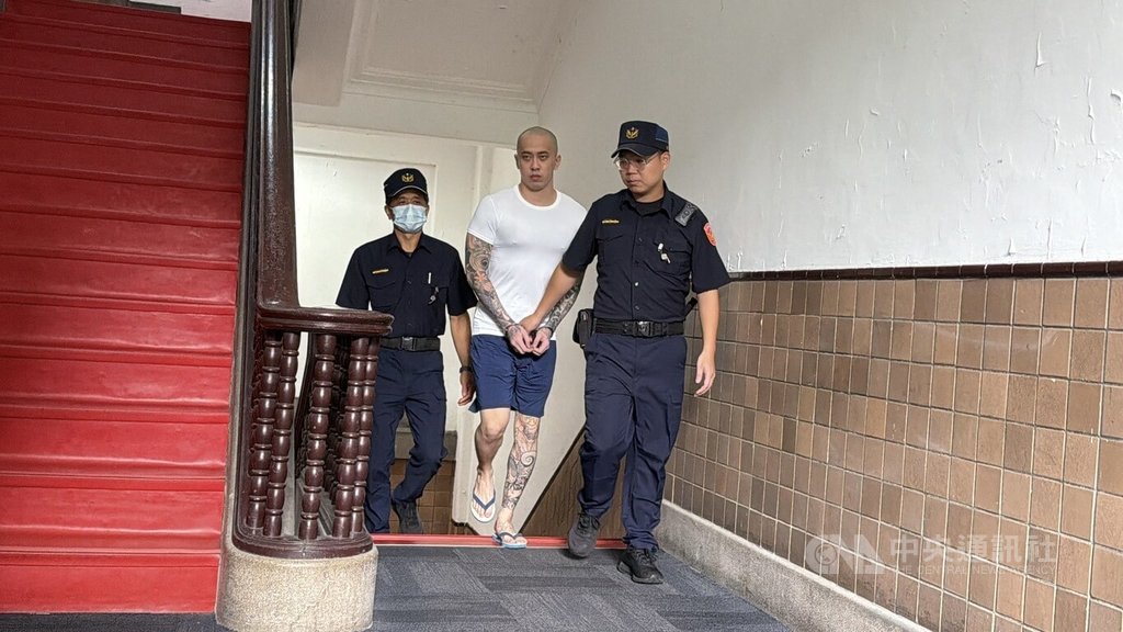 喪屍煙彈撞死警案更一審　危險駕駛成攻防焦點
