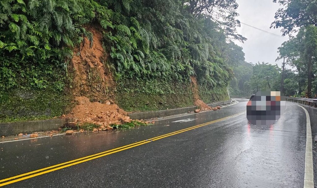 午後對流旺盛 新北雷雨釀37件災情 午後對流旺盛 新北雷雨釀37件災情
