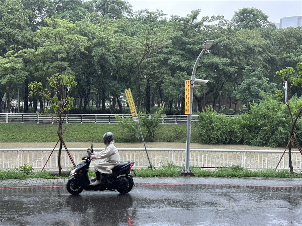 強降雨經濟部應變小組二級開設 籲民眾警戒確保安全