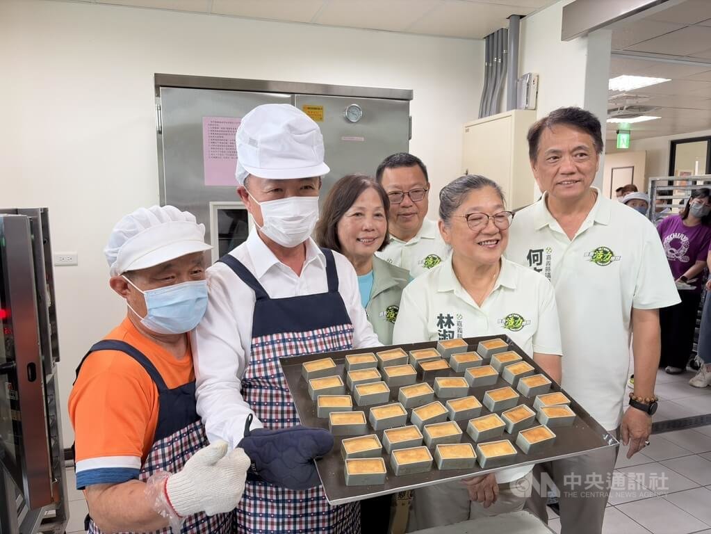 嘉縣4家身障團體秋節禮盒登場 翁章梁邀民眾購買