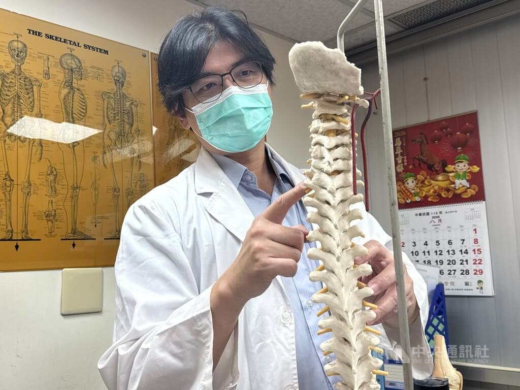 農曆7月走路不穩非卡陰 醫:恐頸椎退化壓迫神經作祟