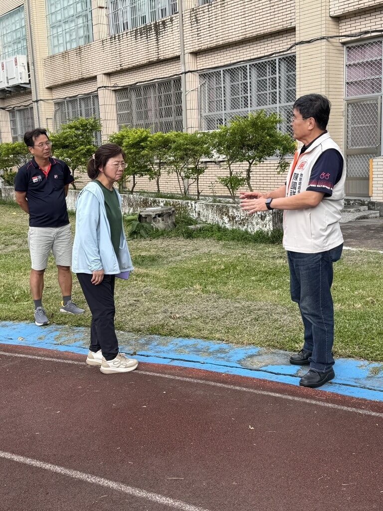 屏東教育處視察各校開學前準備