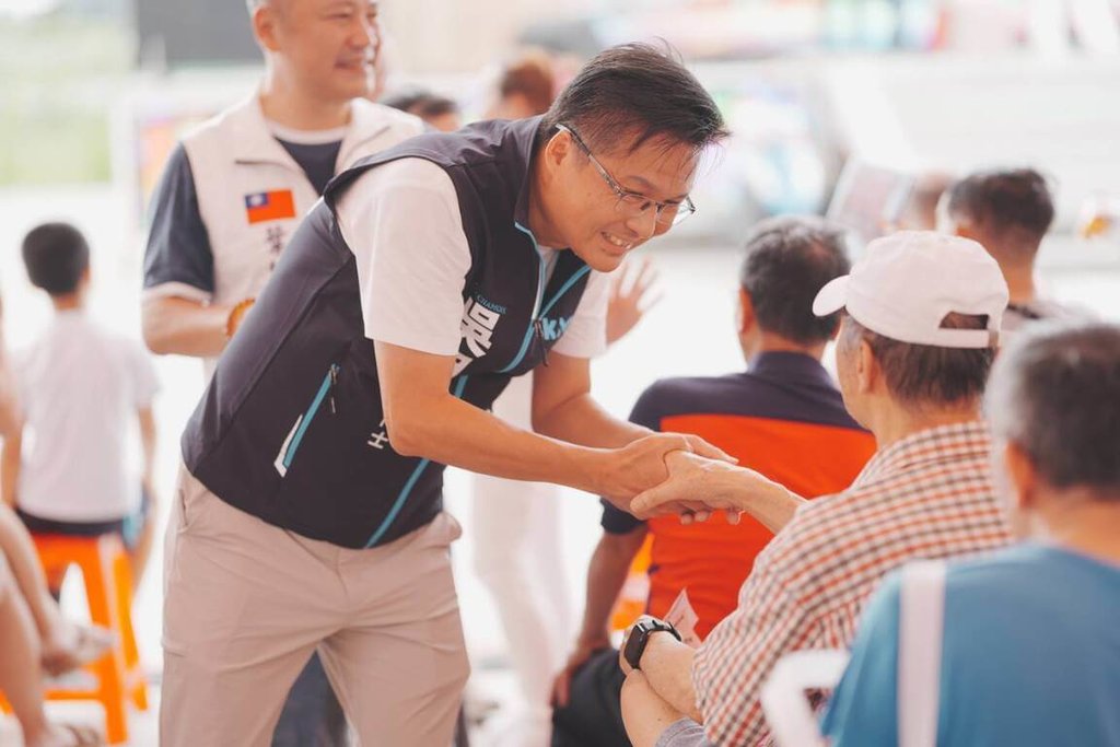 吳旭智：藍白間非彼此敵人
