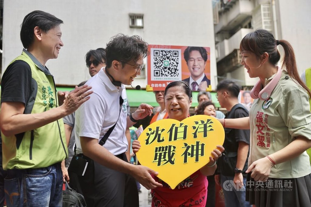 沈伯洋走訪虎林街市場　支持民眾力挺