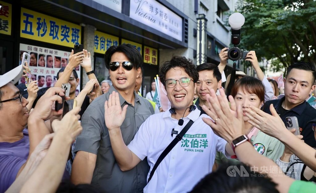 台北市長登記參選起跑 沈伯洋預告有神秘嘉賓站台