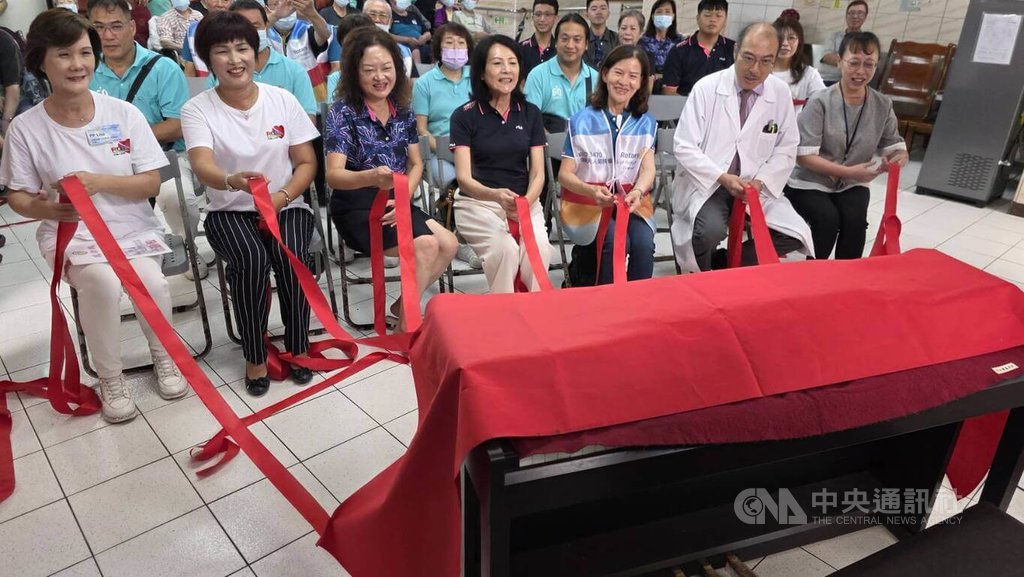 澎湖惠民醫院獲贈電子鋼琴（2）