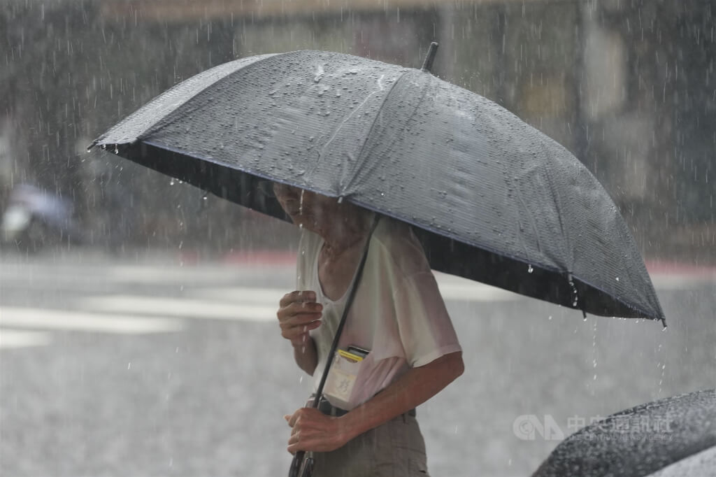 豪雨特報 新北基隆宜蘭多處淹水一級警戒