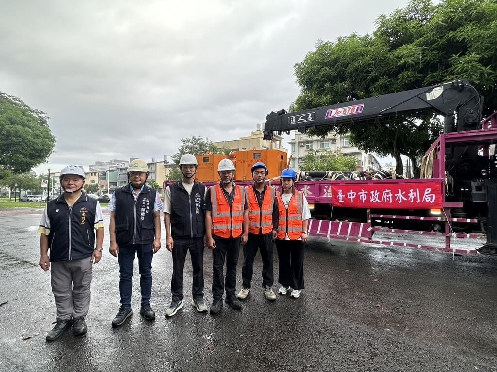 基隆豪雨積淹水 台中整備北上投入第一線助抽排 基隆豪雨積淹水 台中整備北上投入第一線助抽排