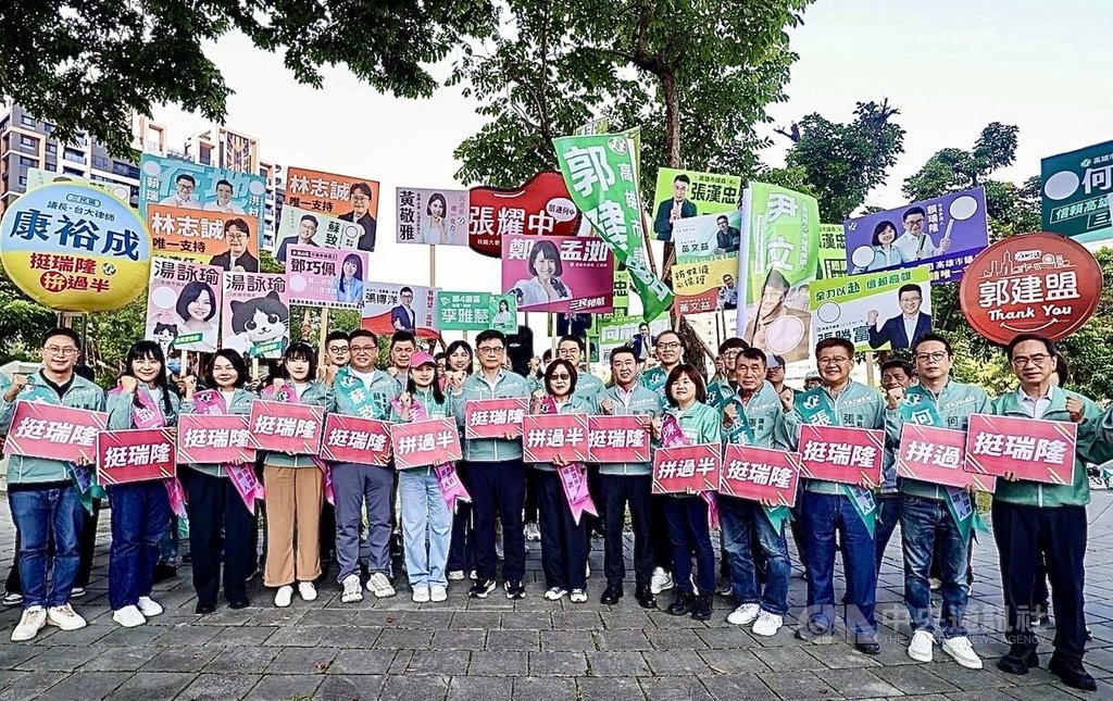 康裕成號召「高雄隊」路口拜票（2）