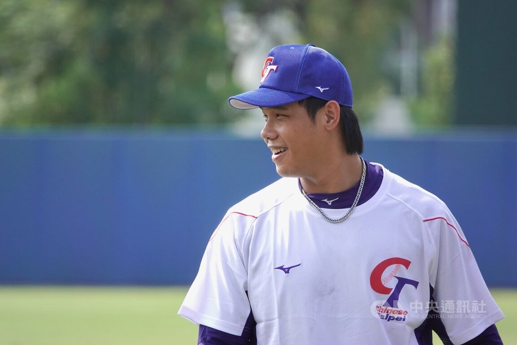 黃韋盛首當亞運國手 兄弟教頭「臭臉心法」激勵 黃韋盛首當亞運國手 兄弟教頭「臭臉心法」激勵