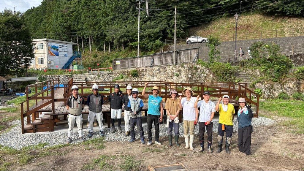 日本下呂當地民眾參與台灣藝術家創作