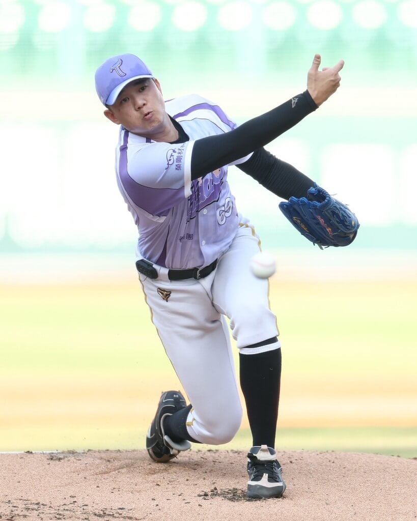 黃子鵬5局好投強勢回歸 范國宸連1062次無失誤中斷 黃子鵬5局好投強勢回歸 范國宸連1062次無失誤中斷