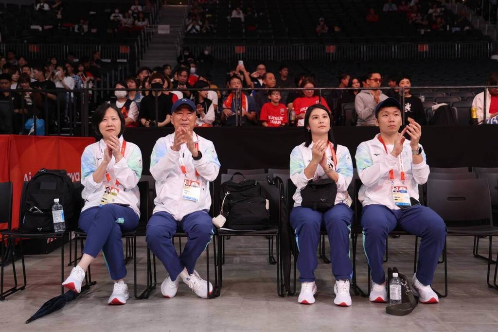 名古屋亞運男籃8強賽　李洋到場觀戰