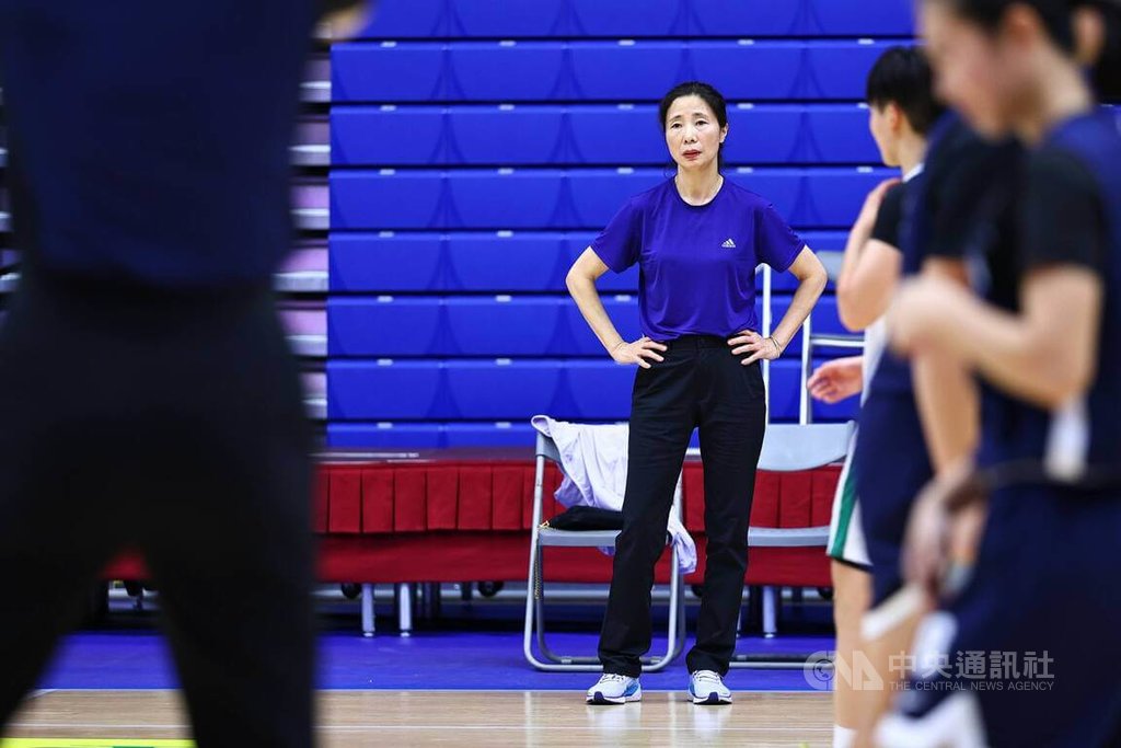 登峰造極青年籃球賽 韓國女籃名將李亨淑相隔10年教練身分來台