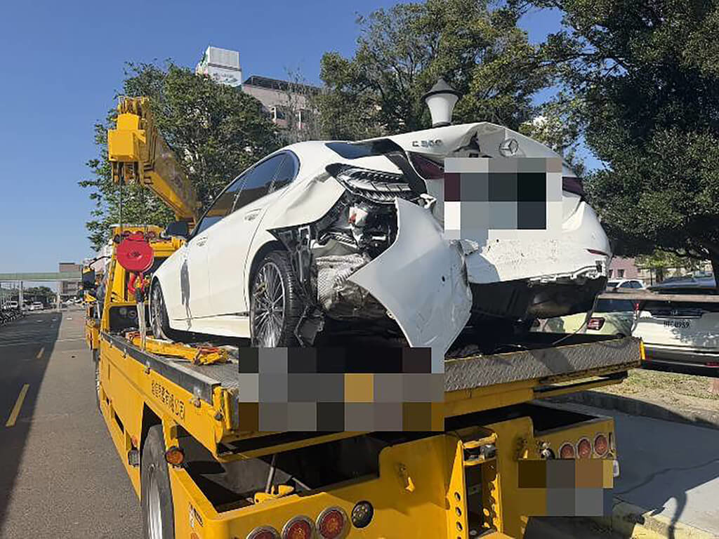 國1彰化埤頭段2車追撞　4大人2童送醫
