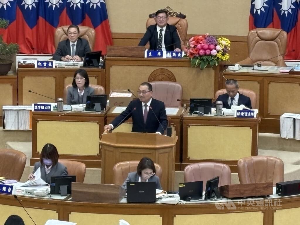 侯友宜最後一次總預算報告 新北8年任期減債349億元 侯友宜最後一次總預算報告 新北8年任期減債349億元