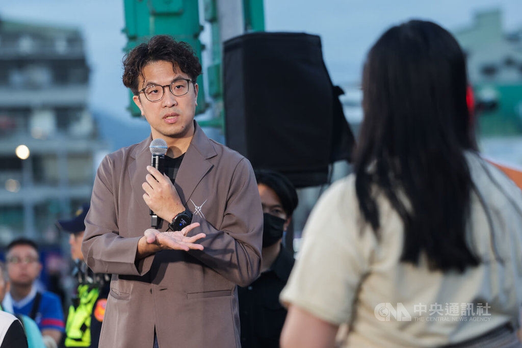 沈伯洋首站肥皂箱　邀市民當面提問（3）