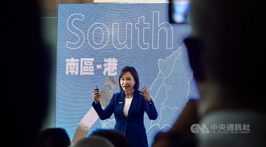 團隊人員告別式發名片惹議 柯志恩陣營致歉 團隊人員告別式發名片惹議 柯志恩陣營致歉