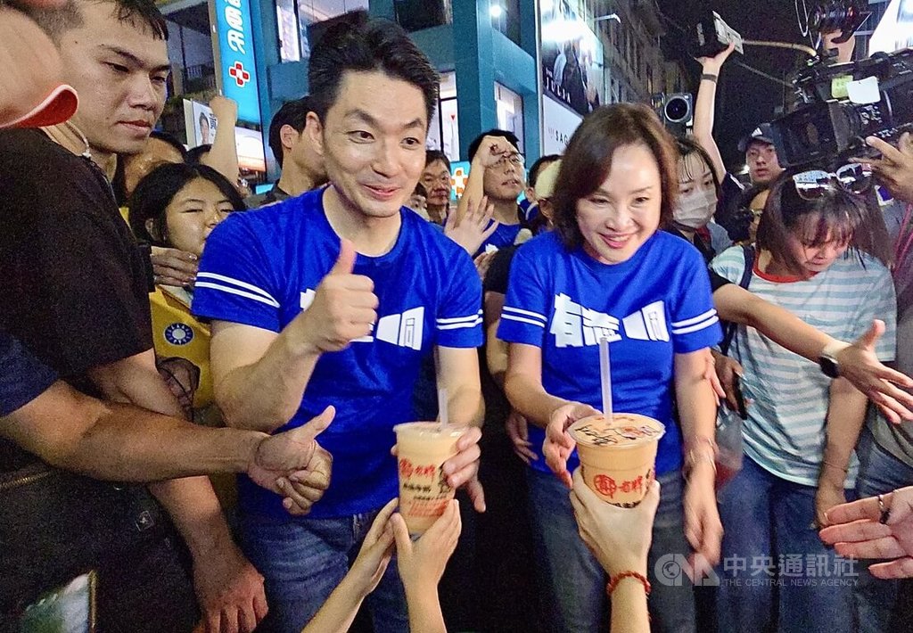 柯志恩合體蔣萬安　六合夜市掃街（2）