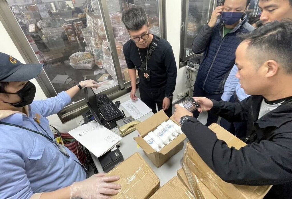 雲林鴨農涉走私中國禽流感疫苗　海巡攔截