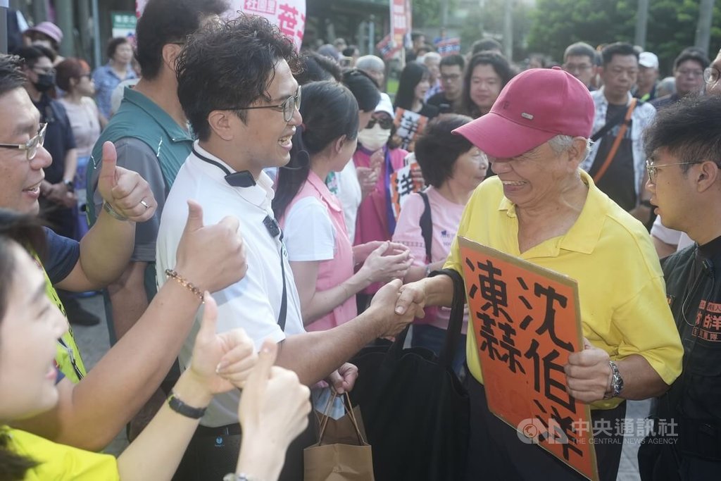 沈伯洋赴社子公園拜票（2）