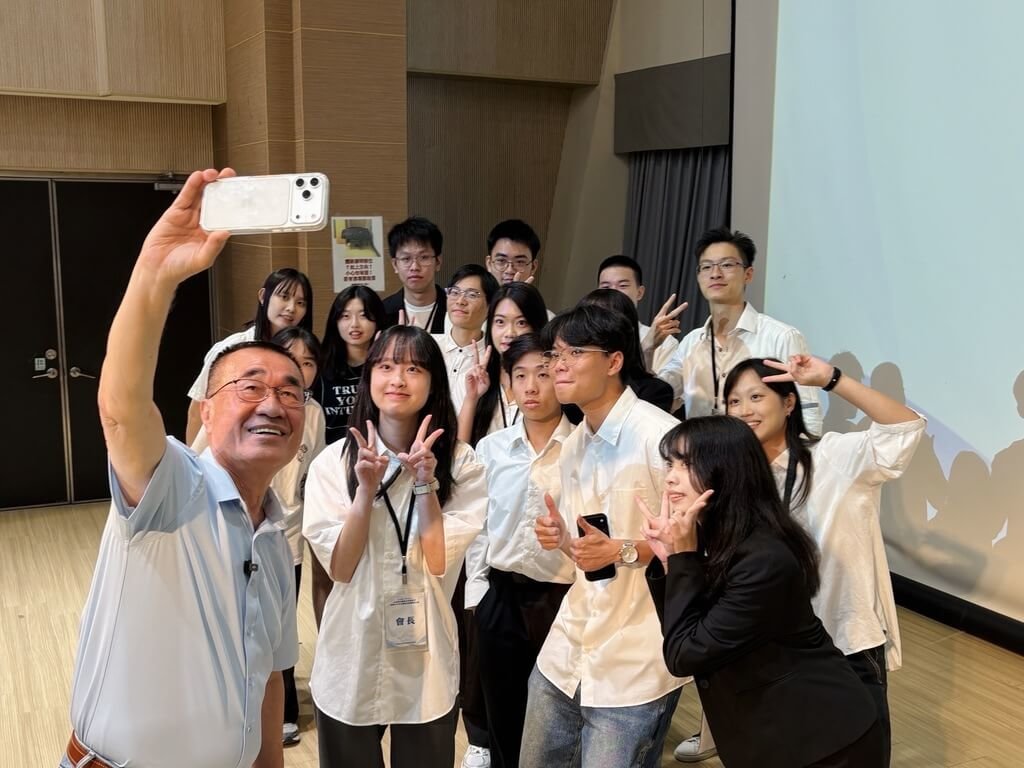 北大演講　李四川與學子互動熱絡