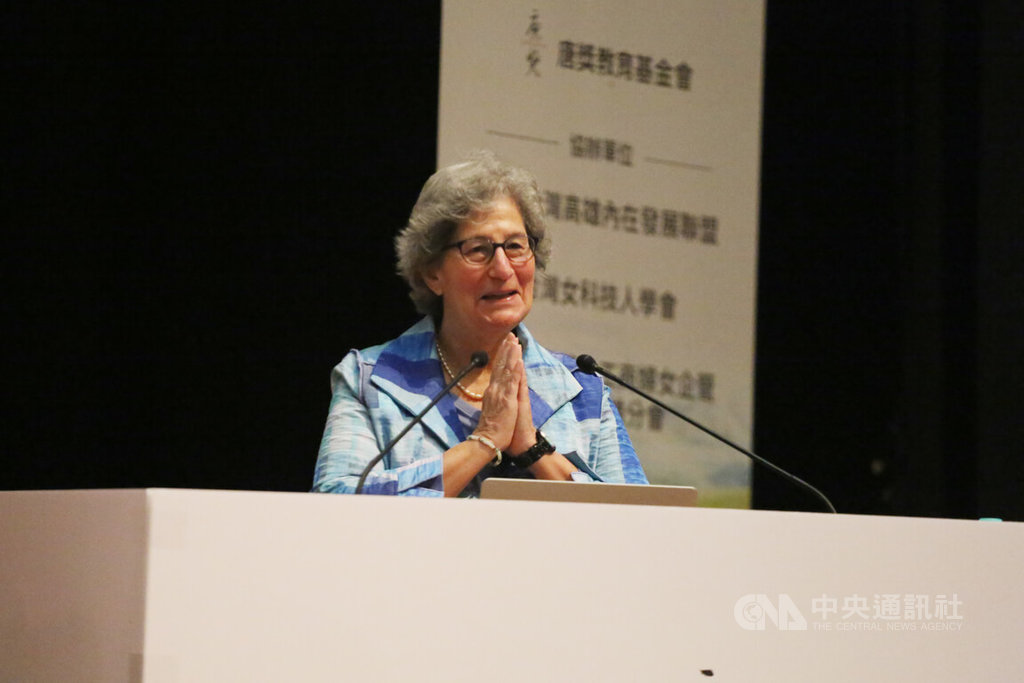 唐獎得主索羅門中山談氣候變遷 籲相信民意能影響全球暖化 唐獎得主索羅門中山談氣候變遷 籲相信民意能影響全球暖化