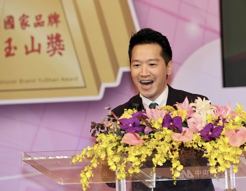 何志偉出席國家品牌玉山獎頒獎典禮（1）