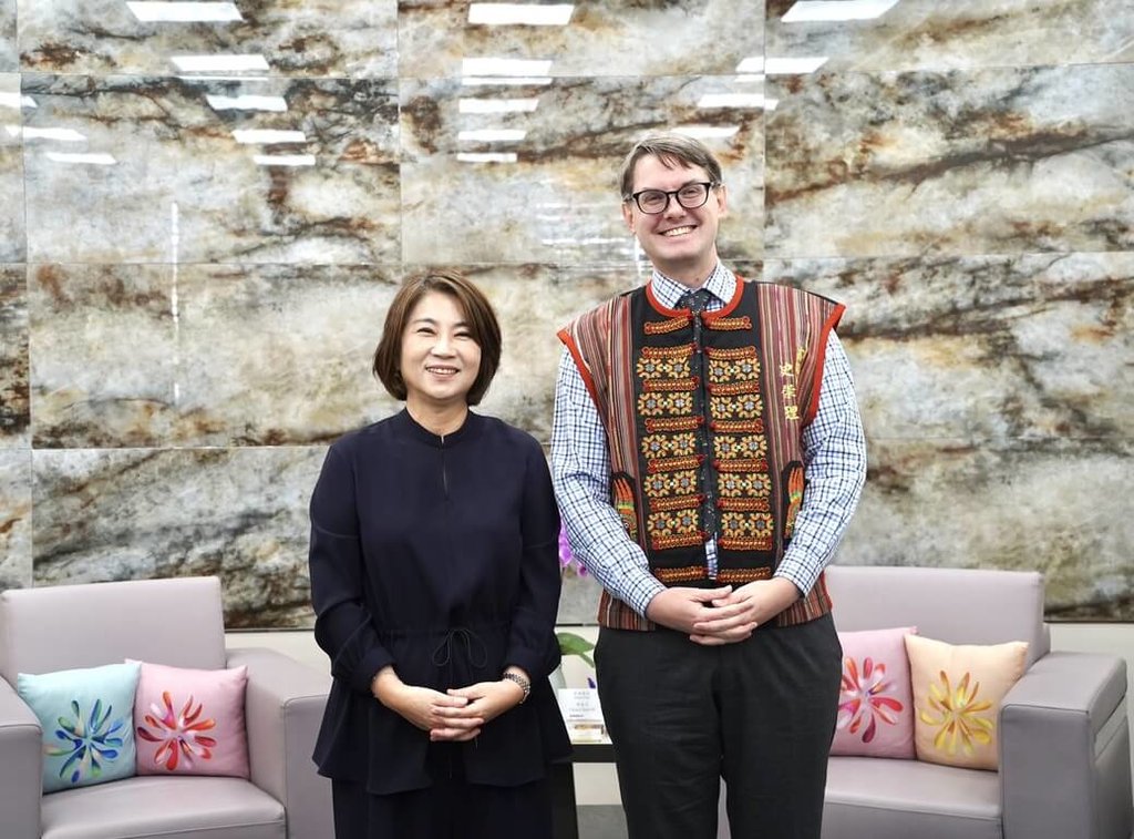 史崇理屏東拜會周春米 延續台美地方友好交流 史崇理屏東拜會周春米 延續台美地方友好交流