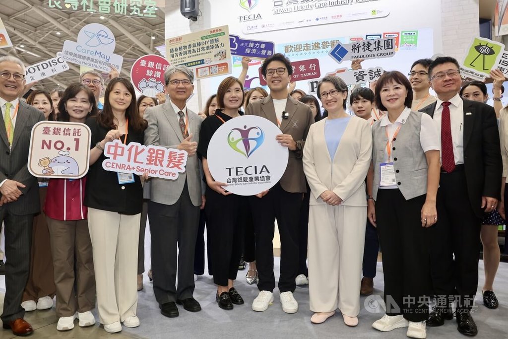 蕭副總統、沈伯洋參觀台北國際照顧博覽會（1）