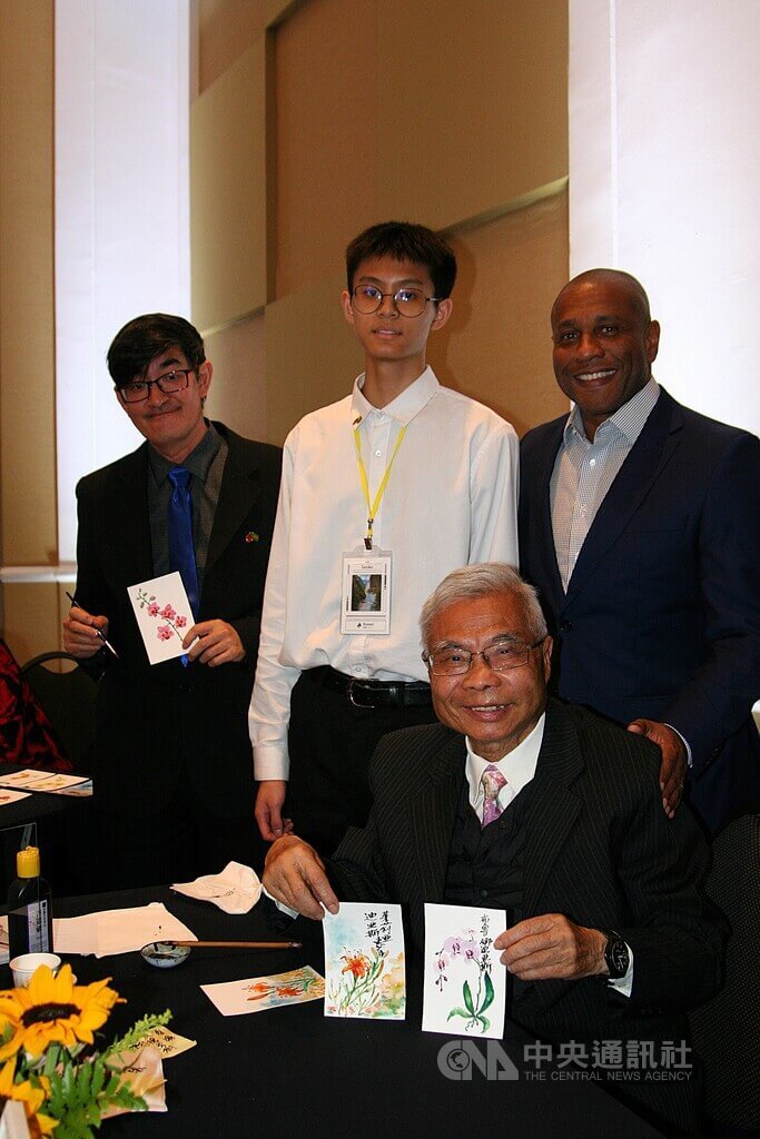 聖保羅辦事處慶雙十　書畫藝術互動