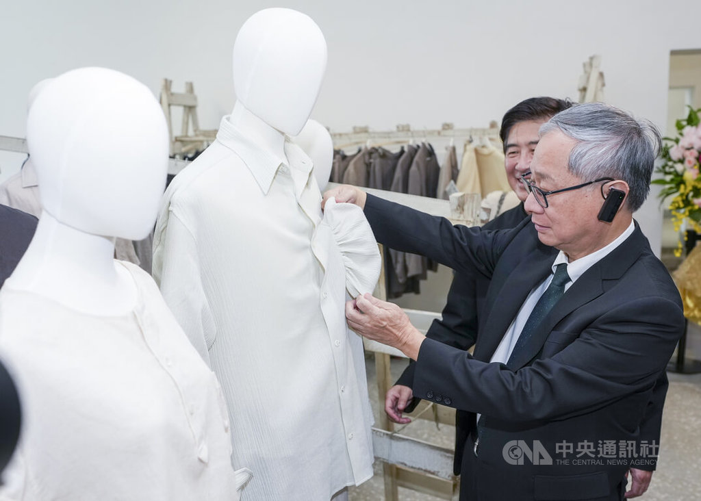 李遠參觀台北時裝週展區（2）