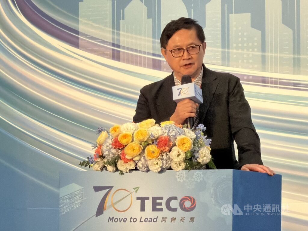 特斯拉發表飛天車 童子賢:空中交通動線未成熟 特斯拉發表飛天車 童子賢:空中交通動線未成熟