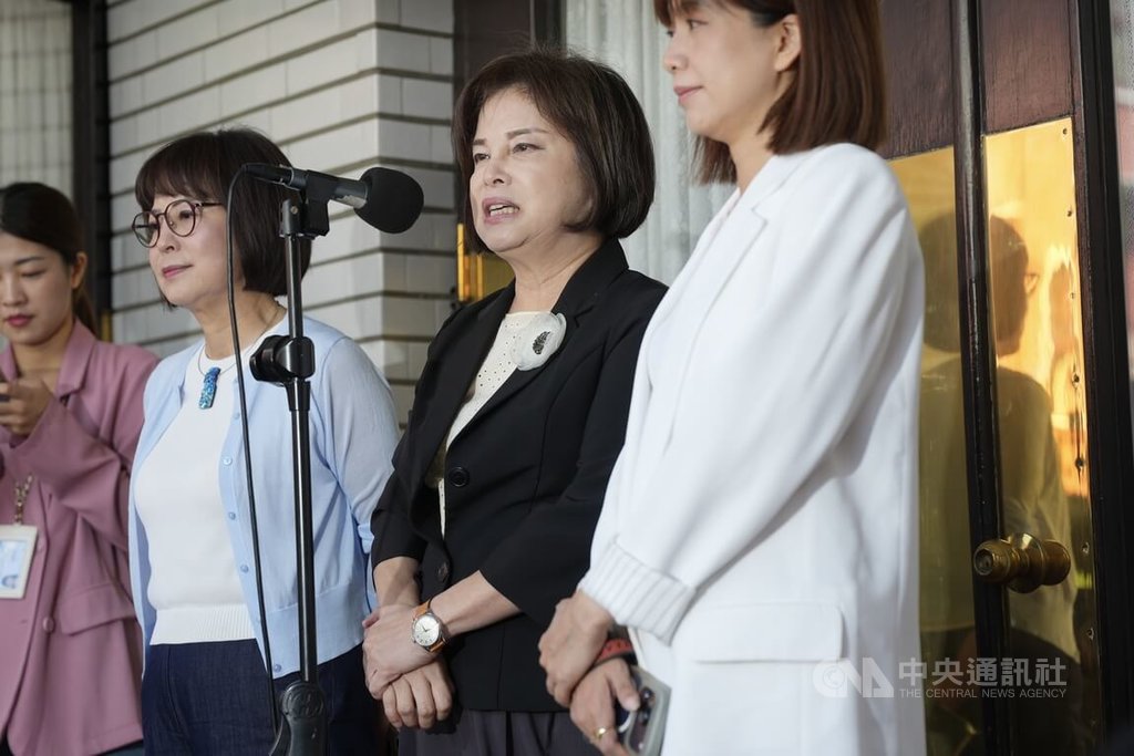 賴惠員為質疑賈永婕備詢服裝致歉（2）
