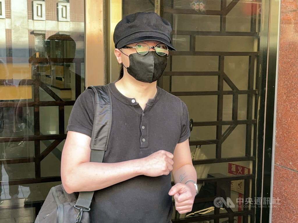 歌手謝震廷涉恐嚇出庭 聲請指定辯護人 歌手謝震廷涉恐嚇出庭 聲請指定辯護人