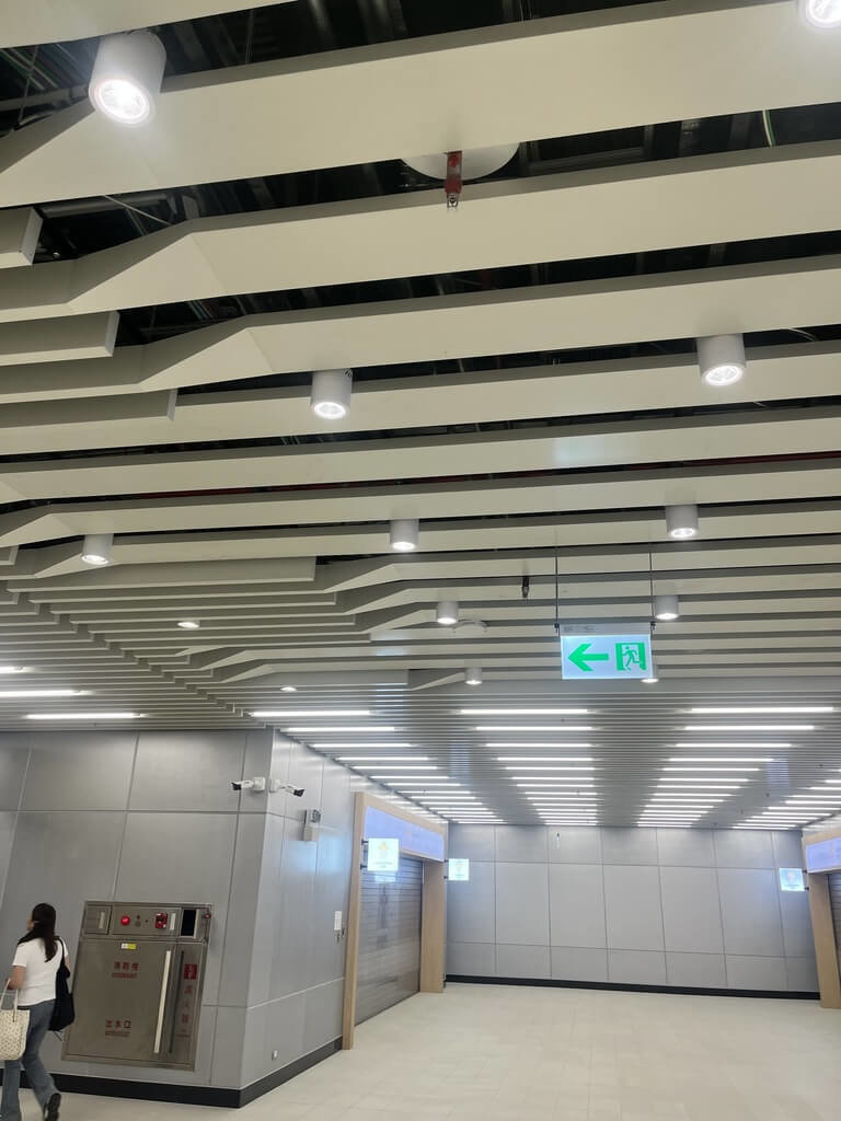 台南車站B1穿堂層異常灑水 鐵道局完成修復