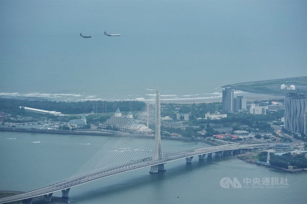 颱風薔琵影響淡江大橋下午3時預警封閉 淡海安坑三鶯等3線將停駛