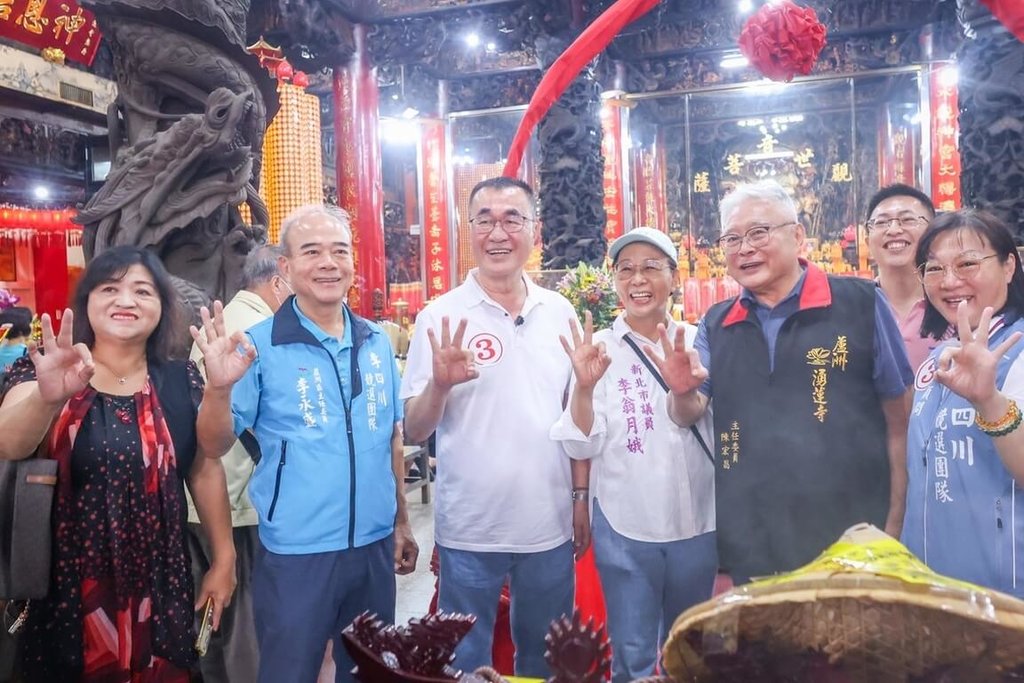 李四川蘆洲湧蓮寺參香獲歡迎