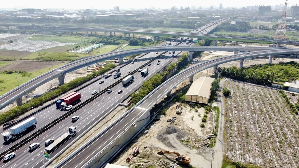 國1北外環交流道匝道段通車