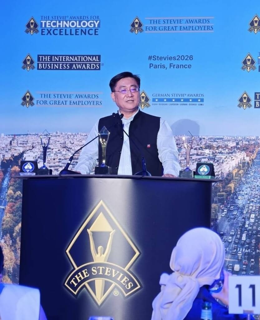 王金燦研究AI助攻廢水能源化 巴黎獲頒科技卓越金獎