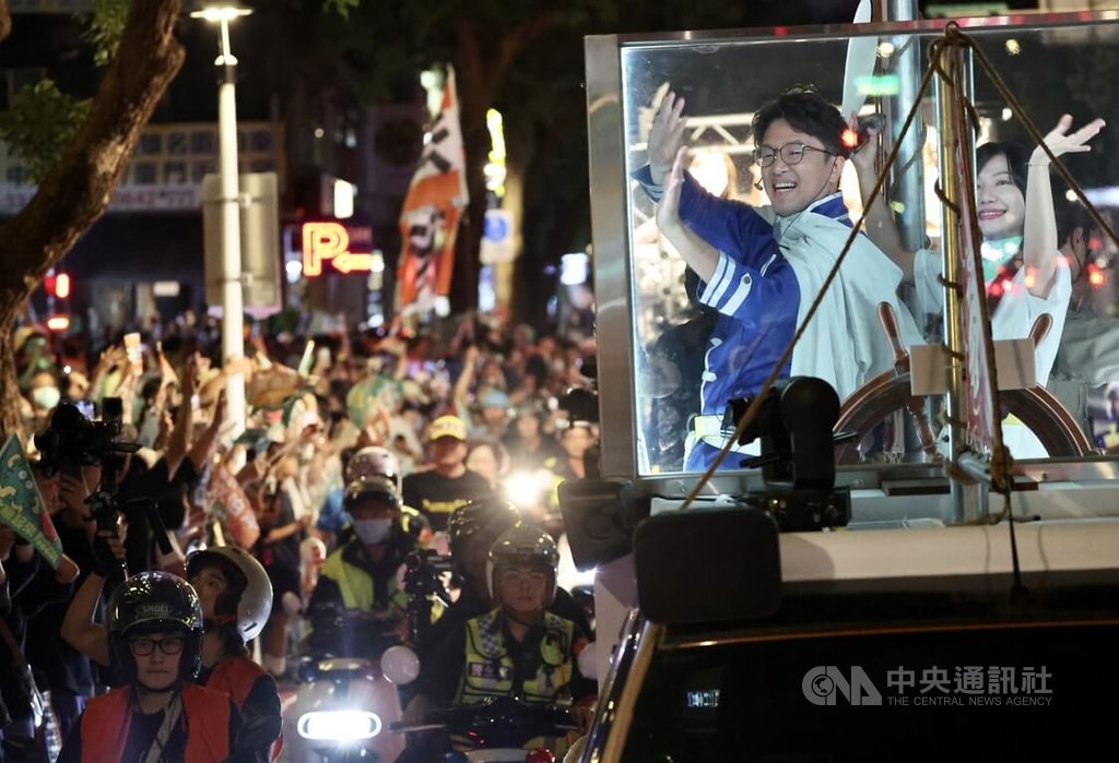 沈伯洋中正、萬華區車掃拜票（1）