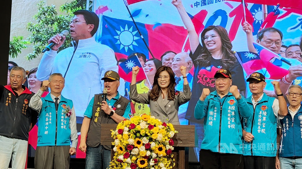 出席陸官校友會 鄭麗文促重啟核電公投、拚2028執政 出席陸官校友會 鄭麗文促重啟核電公投、拚2028執政