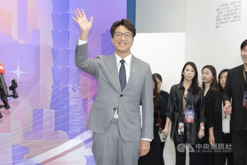 結辯引蔡康永金句談選舉 沈伯洋:請讓我成為你的市長 結辯引蔡康永金句談選舉 沈伯洋:請讓我成為你的市長