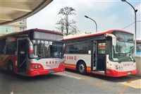 桃園客運司機疑因逃票糾紛與學生站牌旁互毆　交通局將開罰