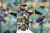 兄弟擊敗悍將  6局本壘補位疏失會檢討