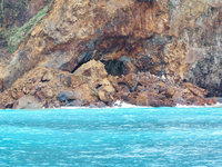 龜山島眼鏡洞大量落石 民眾笑說：龜山八景變七景