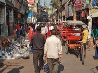 印度德里染疫人數激增 可能封城對抗Omicron